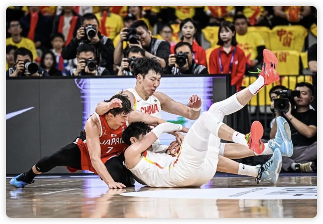 42分大勝！亞預賽中國男籃復仇日本 趙睿16+8+5